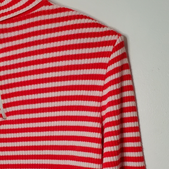 Where's Waldo Vintage Classic Red and White Striped Longsleeve Ribbed Turtleneck - Picture 9 of 13